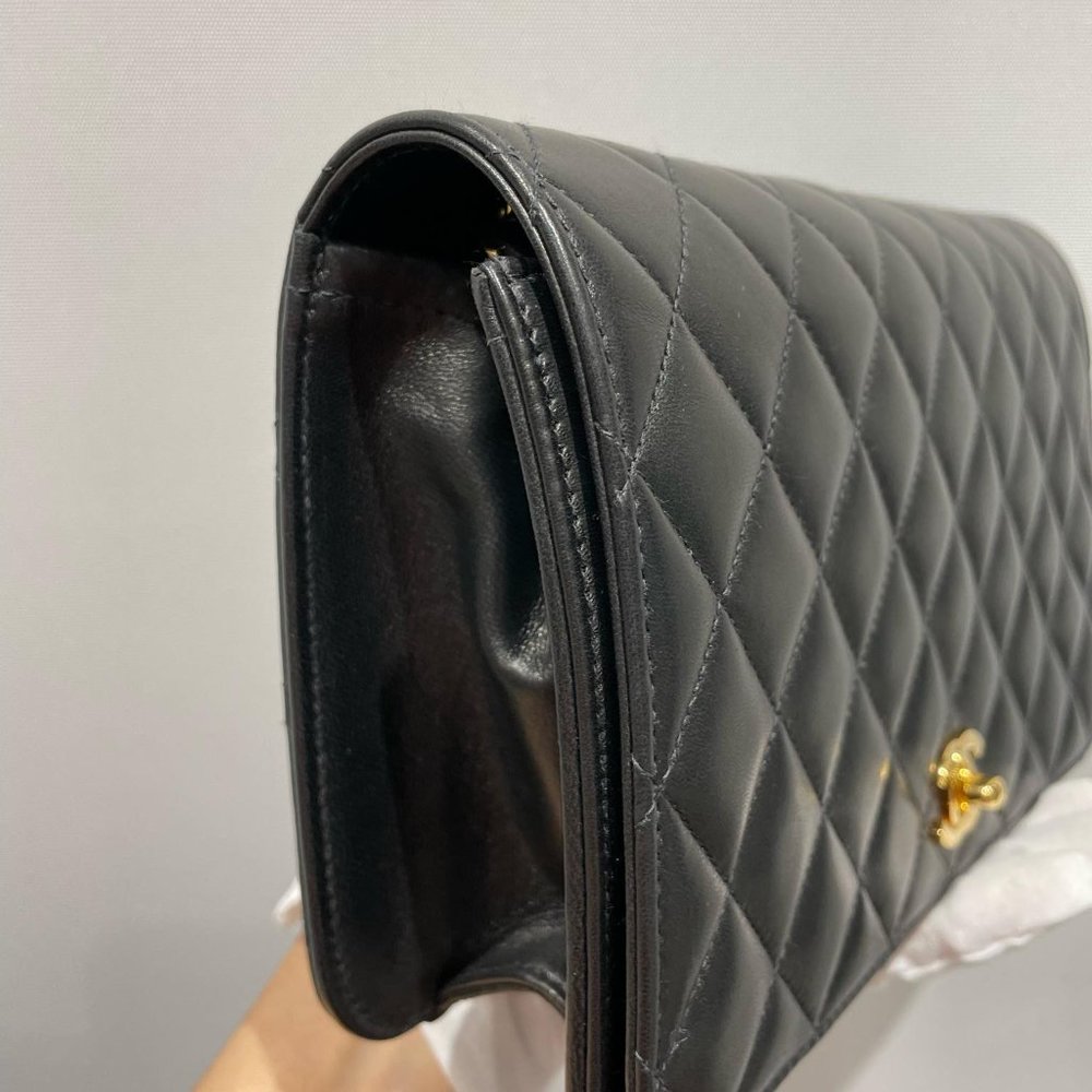 CHANEL Vintage Full Flap WOC Gold Hardware Black Lamp Leather - Picture 5 of 16